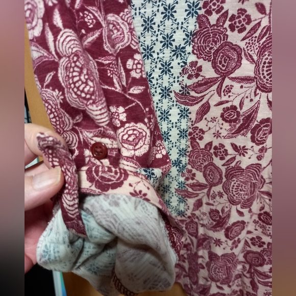 Style & Co soft floral top - Picture 6 of 7